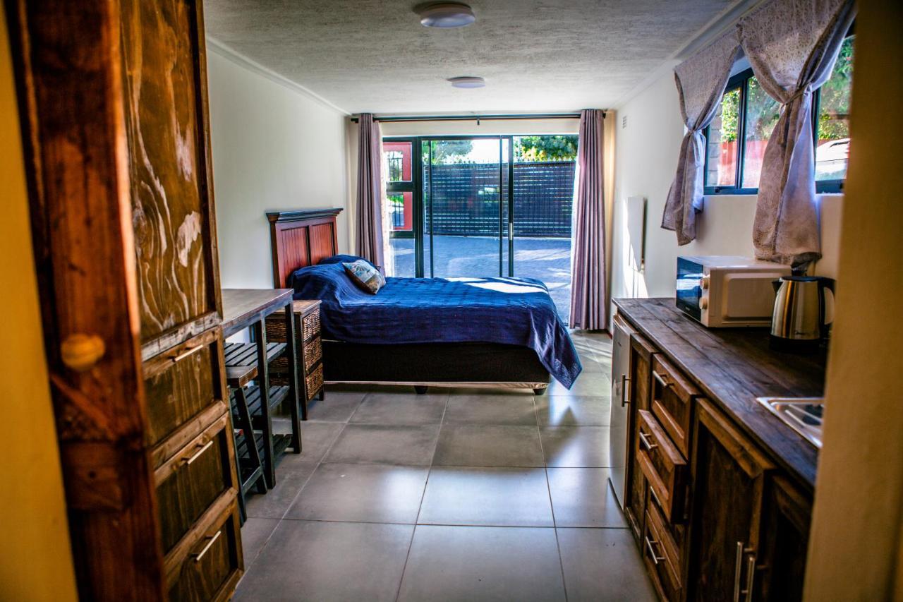 Peaceful 1-Bedroom Flatlet, 10 Min From The Beach Cape Town Exterior photo